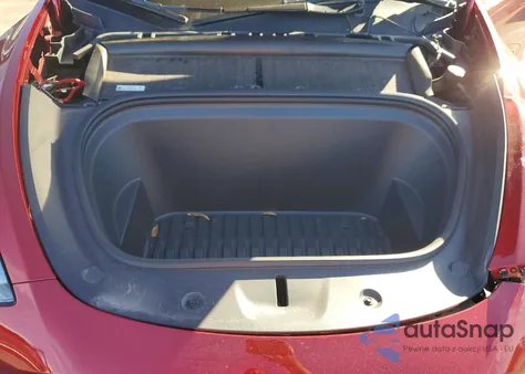 2024 Tesla Model Y z USA, uszkodzony, nr VIN 7SAYGDED6RF043020